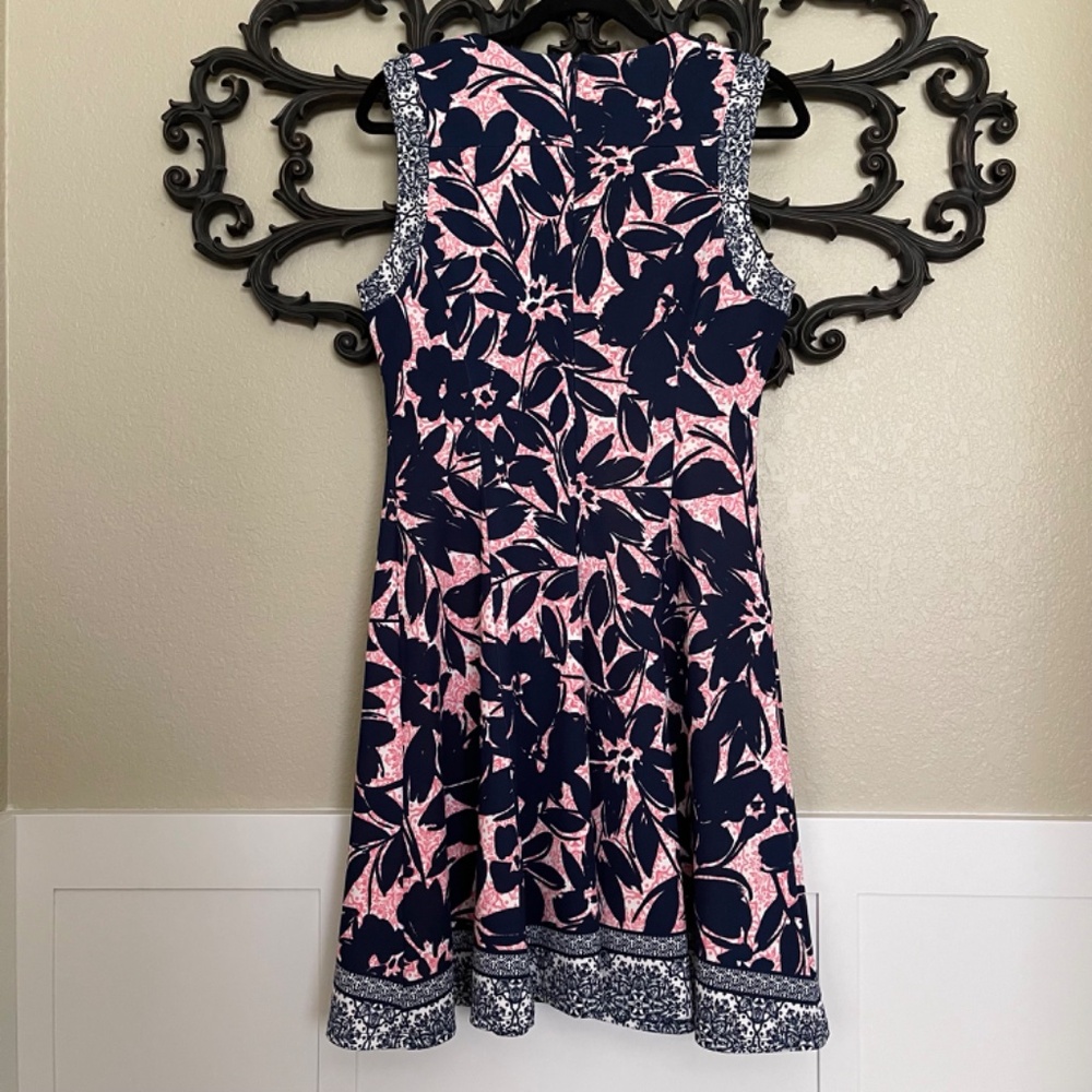 Liz Claiborne Floral Fit and Flare Sleeveless Dress Size 10 - Picture 5 of 16